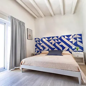 Lo Scoglio Della Formica Couette-café Capo dʼOrlando